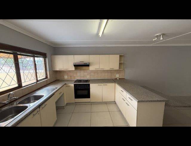 3 BEDROOM PROPERTY TO RENT IN ESCOMBE